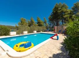 Gorgeous Home In Vela Luka