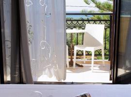 LITHOS by the sea，位于尼奥·奥伊蒂龙的酒店