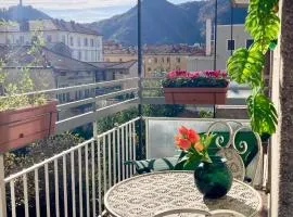 Charming king studio with balcony and jacuzzi