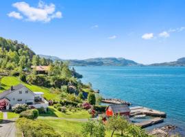 Amazing Home In Skiftun With House Sea View，位于Nesvik的酒店