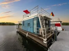 Havel Houseboat Serenity