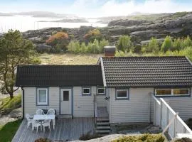 6 person holiday home in Bovallstrand-By Traum