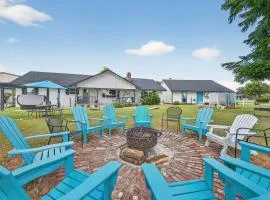 Walk to Lake Texoma Family-Friendly Retreat