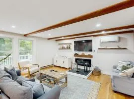 3BR House Close to Beach Large Yard and Deck!