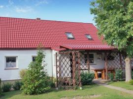 4 Bedroom Amazing Home In Parzensko，位于Nowogródek Pomorski的酒店