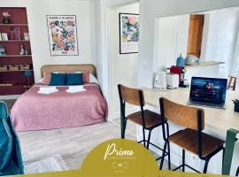 Studio Remigny, hyper centre ville de Nevers, style "Appart-hôtel" by PRIMO C0NCIERGERIE