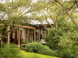 Hilton Bush Lodge & Function Venue，位于希尔顿的带停车场的酒店