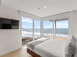 Oceanfront 3-BR Condo with Stunning Views
