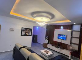 Cee&Tee at AKOBO 1BRM or 2BRM -247 Electricity-Solar Inverter AC in Bedrooms，位于伊巴丹的酒店