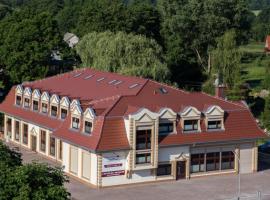 Dworek w Płoni，位于Szczecin-Płonia的酒店