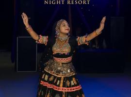 Camp luxury night JAISLMER，位于斋沙默尔的酒店