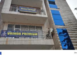 Vrinda Premium Hotal Panchula road, chetanya vihar phase 2，位于范兰德凡的酒店