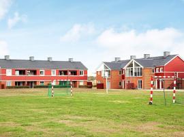 5 person holiday home on a holiday park in Lemvig，位于莱姆维的酒店