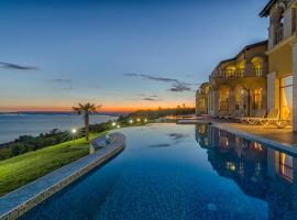 VILLAS GOLF，位于巴尔奇克的乡村别墅