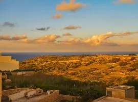 Swimming Pool Farmhouse 3 Bedroom with Private Pool Sea View Ramla Bay