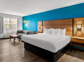 Clarion Inn Falls Church-Arlington，位于福尔斯彻奇的宾馆