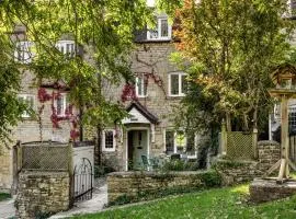 4 Court Cottages