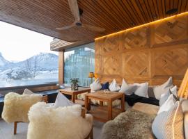 沃尔夫冈海景别墅酒店，位于圣沃尔夫冈的带泳池的酒店