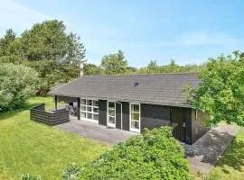 8 person holiday home in Ålbæk