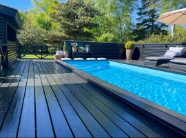 Holiday Home With Pool Between Beach And Forest，位于比戈的酒店