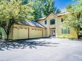 Grand Hailey Home by Big Wood River and Sun Valley! is located in Hailey