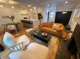 Andora Villa #123 Newly Remodeled 2 BR / 2Bath, Centrally Located, Close to Town Center，位于凯彻姆的酒店