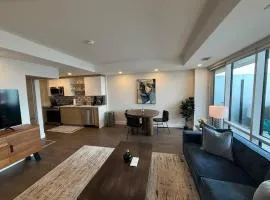 Downtown Waterfront 1 Bedroom with AC and Gym