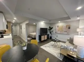 Downtown bright & cozy 1 BR with 6 appliances