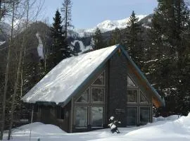 True North Chalet by Fernie Central Reservations