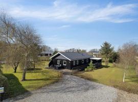 Peaceful Holiday Dream By The Limfjord Coast，位于斯楚厄的酒店