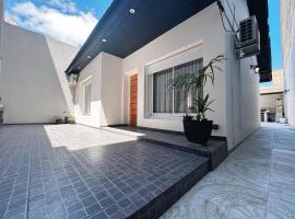 Vivi la comodidad de una casa pensada para vos，位于Lanús的酒店