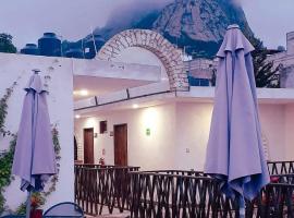 Posada Feregrino，位于贝纳尔的酒店