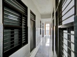 Super Hotel O Hotel Valentine's，位于罗塔克的酒店