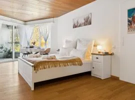 ReMo I Lake View Studio 1 - 2 Personen I See - Bergsicht I 40" Smart TV I Dusche, Fahrstuhl und Parkplatz