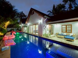 Pool Villas by Honey - Luxury Family Resort-8 km from Beach & Nightlife，位于农布的自助式住宿