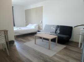 Hôtel Némo，位于Sauvagnon的酒店