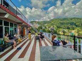 Hotel Backpacers Mcleodganj，位于麦罗肯机的酒店