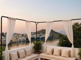 Turtle Hostel Udaipur- 10 mtr from Lake，位于乌代浦的酒店