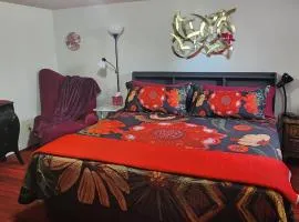 Comfortable Cozy Living Space, Kent WA