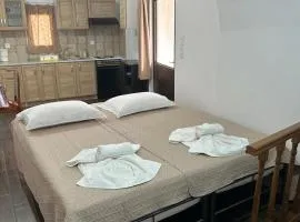 Eleonoras House
