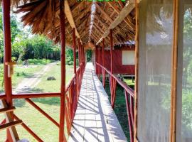 CAMUNGO jungle Lodge in indigenous community ALL INCLUSIVE，位于Puerto Franco的自助式住宿