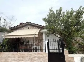Acropolis Traditional Stoney Retreat