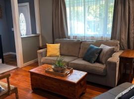 New Leeds listing Near Graces diner and Hudson!，位于卡茨基尔的酒店