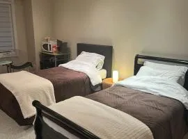 Woodbine Beach private stay near History, Toronto