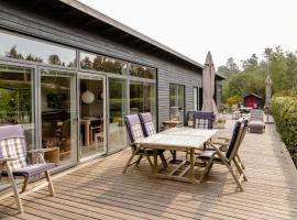 Architect Design With Nature's Touch In Forest，位于Østerby的酒店