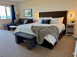 Shorewater Resort Beachfront King Bed Studio，位于夸利库姆海滩的酒店