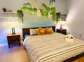 2 Bedrooms Private Kitchen Livingroom Robinwood Condo Suite，位于诺克罗斯的酒店