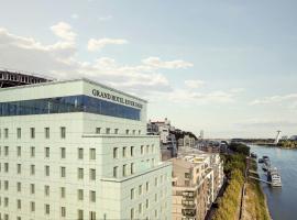 Grand Hotel River Park, a Luxury Collection Hotel, Bratislava，位于布拉迪斯拉发的酒店