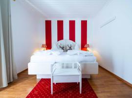 豪艾斯伯格酒店，位于海利根布卢特的酒店