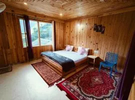 Tirthan Majestic View Homestay